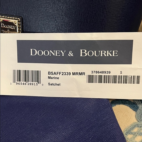 Dooney and Bourke purse - Picture 6 of 7